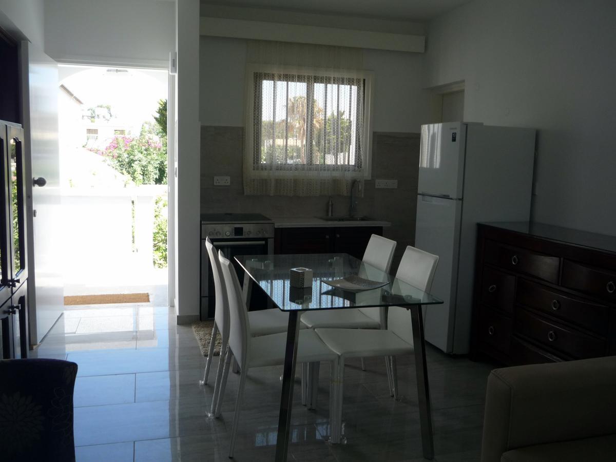 Sandy Beach Apartment 13 โวโรคลินิ ภายนอก รูปภาพ